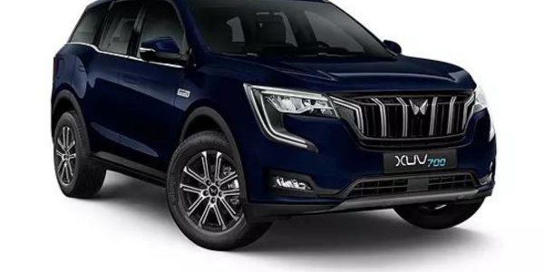 Mahindra XUV700: The SUV that redefines the driving experience.