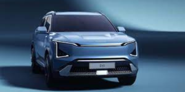 Kia EV5 : Revealed at Chengdu Motor Show.