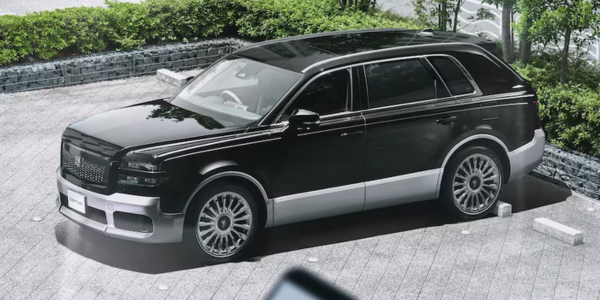 Toyota Century SUV: First Look at the Japanese Luxury SUV.