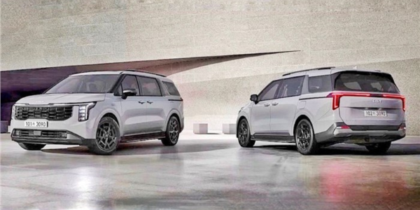 Kia Carnival Facelift Exterior Changes: A Side-by-Side Comparison